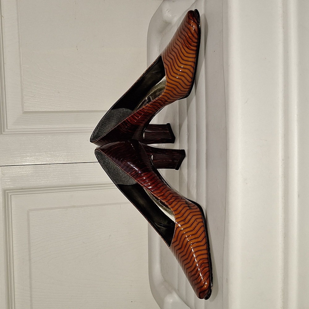 Vintage J. Renee patent leather slip-on pumps heels - 8 - browns/black